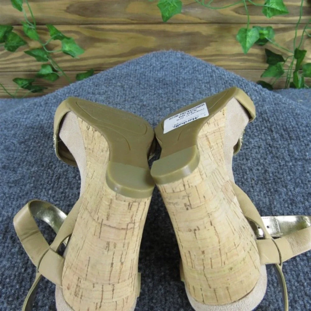 Nine West Women's 7Samata Ankle Strap Beige Leather Sz 8 Medium Gently Used 2025